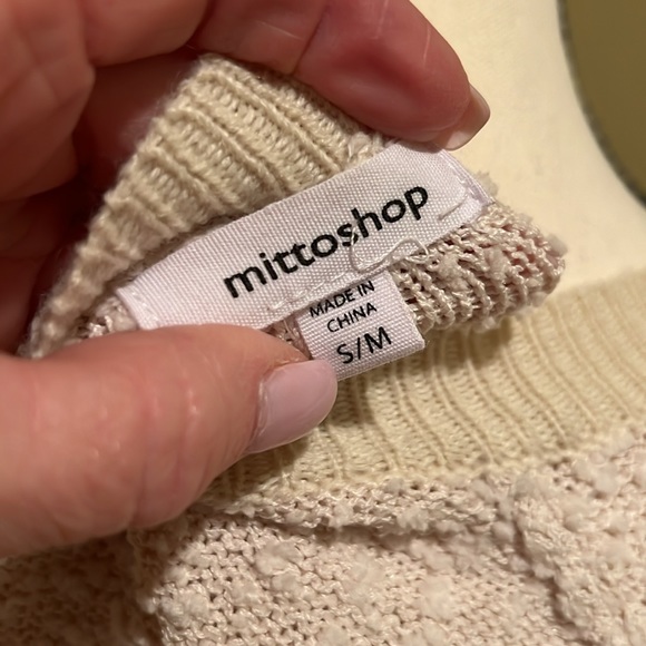 Cream light weight sweater - Picture 5 of 10